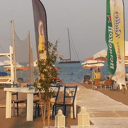 Beach Break 3*