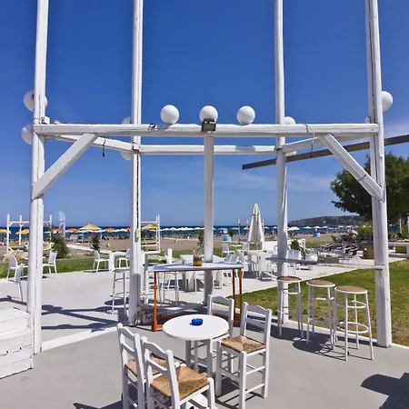 Beach Break Aparthotel 3*
