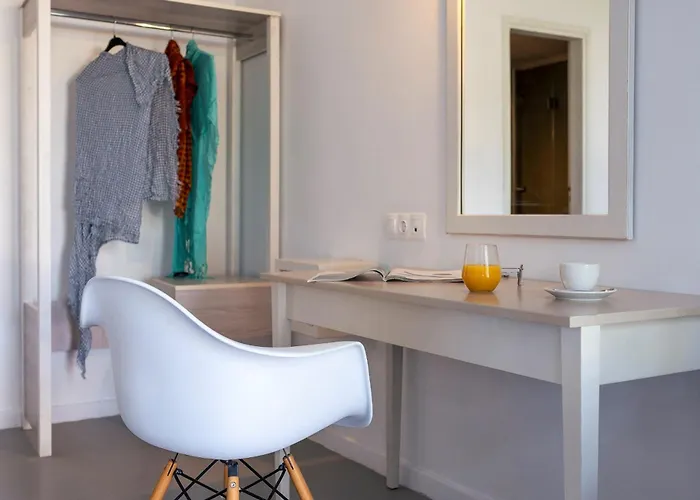 アパートホテル Break ファリラキ