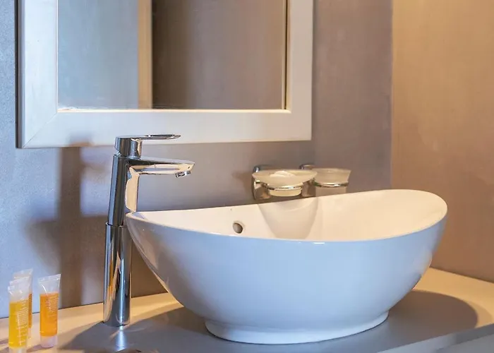 Break 아파트호텔 팔리라키