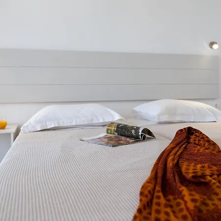 Break アパートホテル