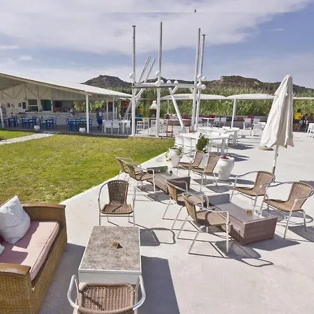 アパートホテル Break ファリラキ